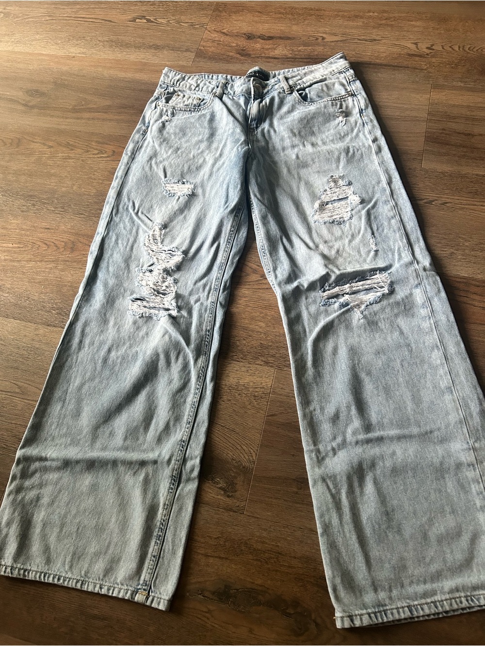 Aeropostale Light Wash Distressed Wide-Leg Jeans